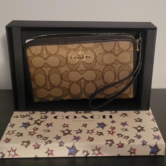 Coach Wristlet - Picture 2 of 5